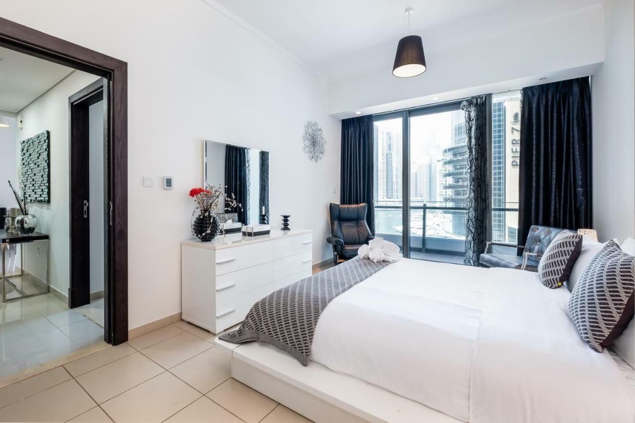 Maison Privee - Big, Bright, Luxury Marina Views Apt Next To Beach ドバイ エクステリア 写真