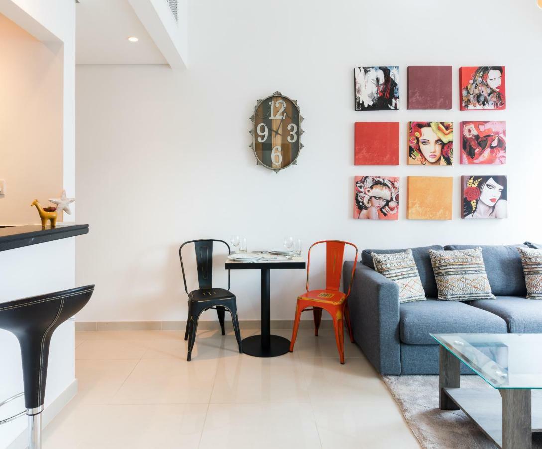 Maison Privee - Big, Bright, Luxury Marina Views Apt Next To Beach ドバイ エクステリア 写真